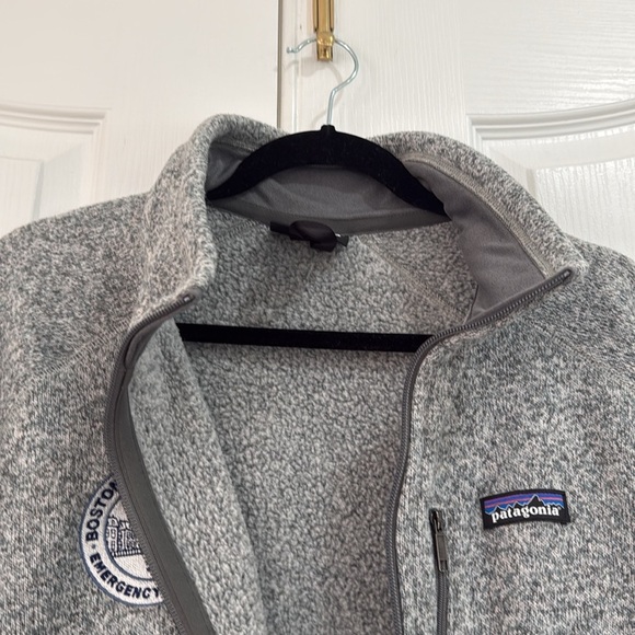 Patagonia XXL ZIP Up with Boston logo - Picture 6 of 6